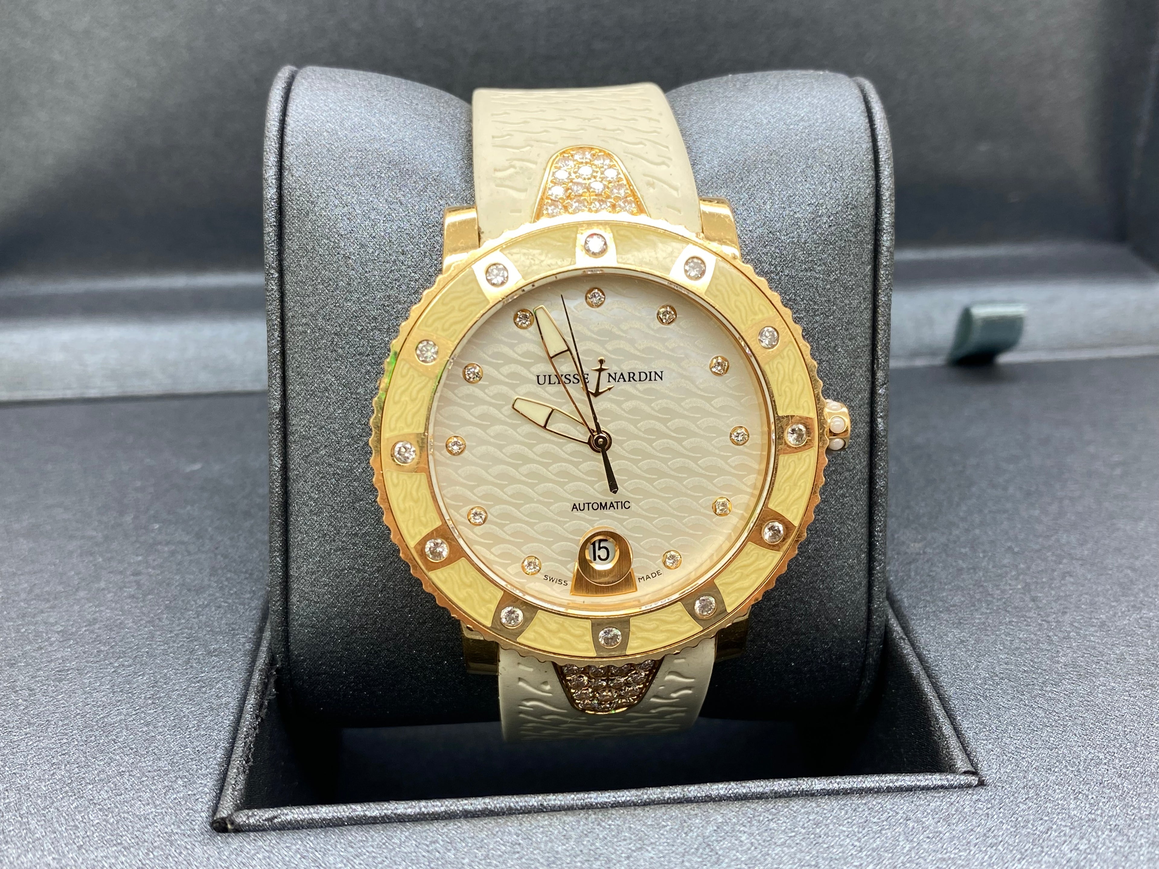 ULYSSE NARDIN LADY DIVER